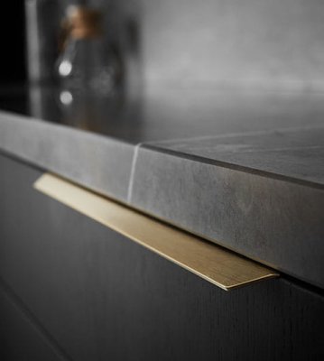 Blaze 2 2x160 Edge Möbelhandtag Aluminium Borstad Guld