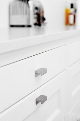 Station 32 Aluminium Silver avlångt möbelhandtag