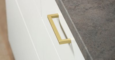 Avlångt möbelhandtag U 0056 160 Borstat guld