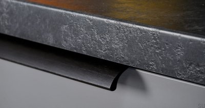 Ona 1440 aluminium svart anodiserad kant möbelhandtag