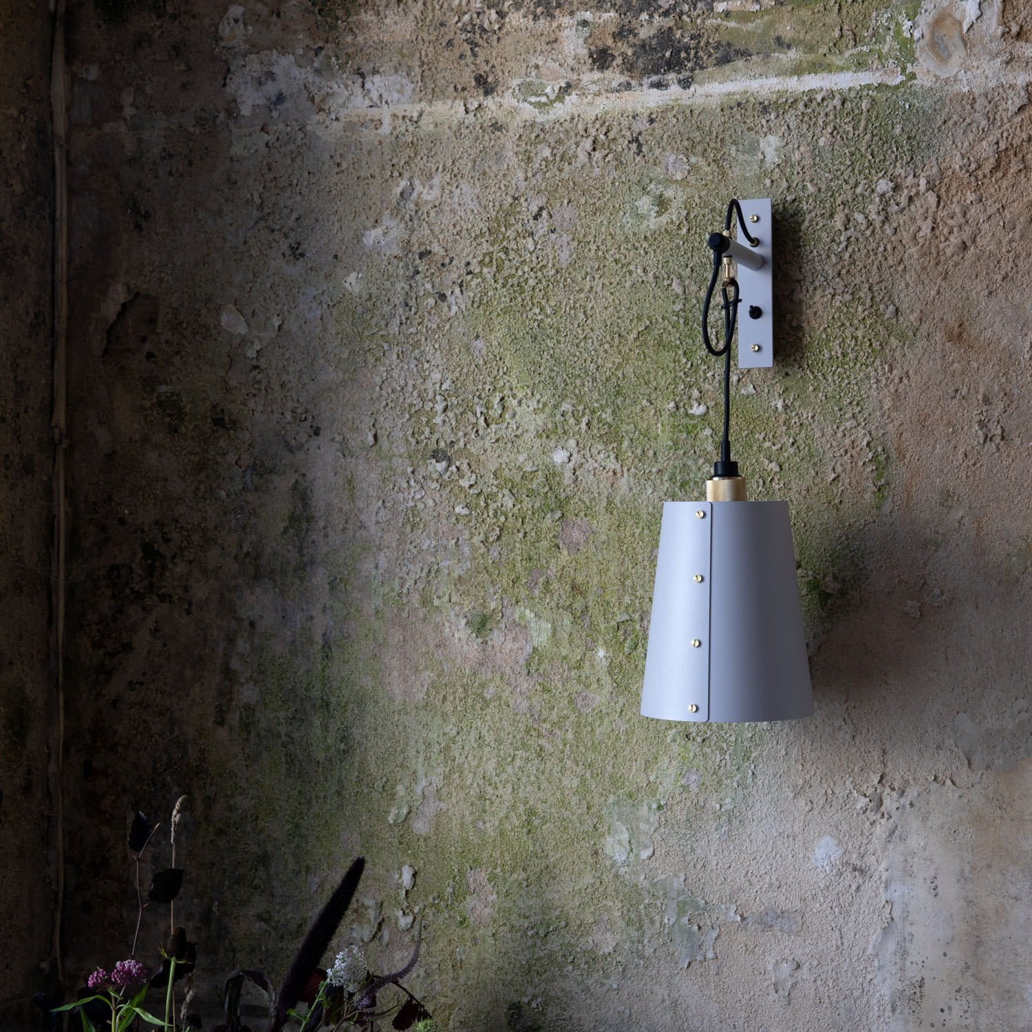 bp_lg_hooked_wall_close_01_web_5.jpg