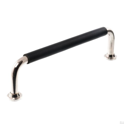 Avlångt möbelhandtag LS 1353 96 Polerad Nickel med Svart Läder