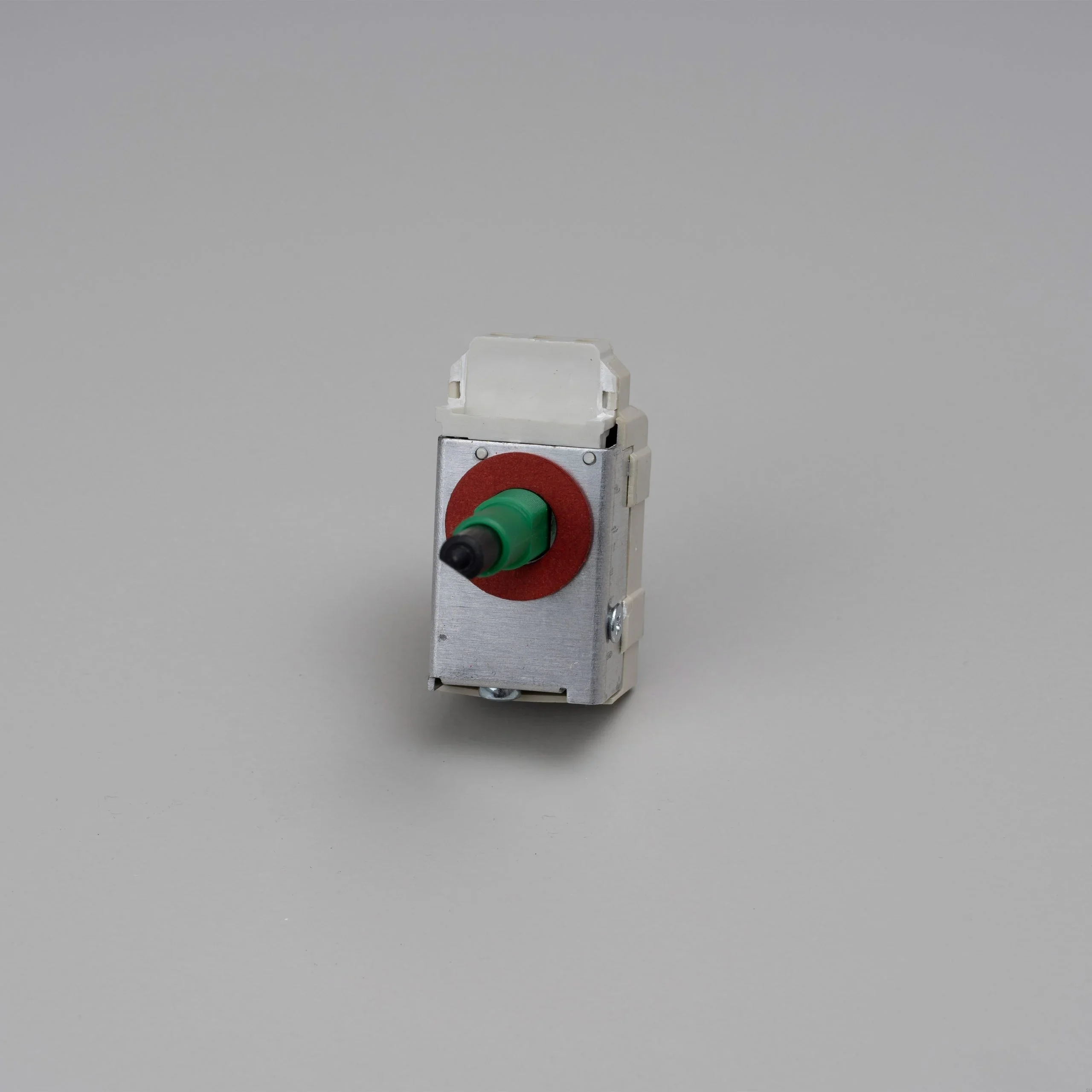 EU_Electricity_Dimmer_120W_Front_Web-scaled.webp