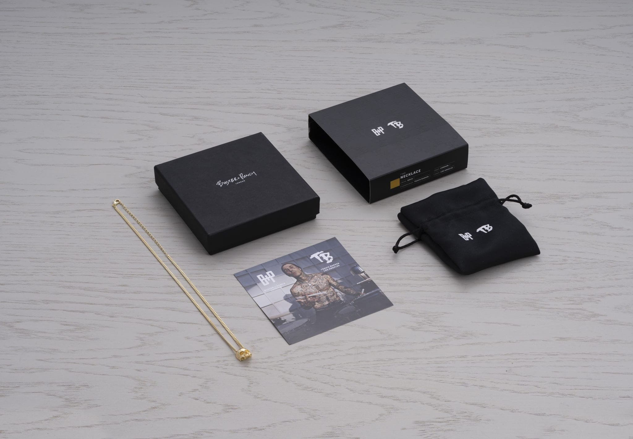 TB_Necklace_Gold_Unboxing-2048x1420.jpg