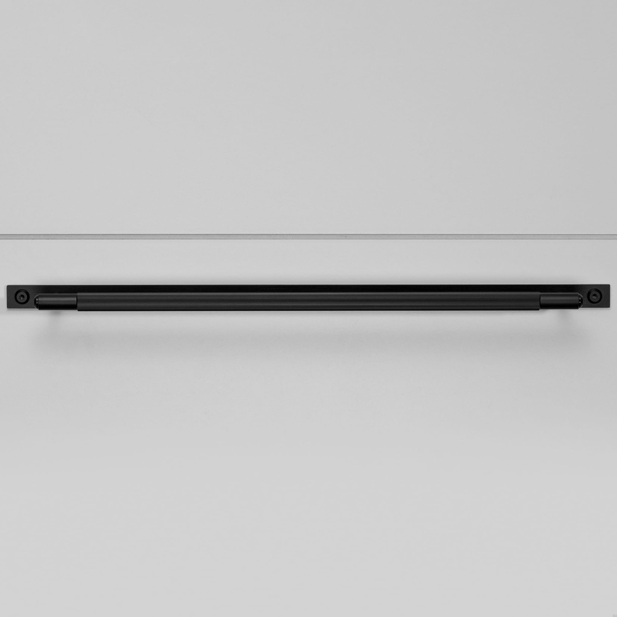2.BusterPunch_Pull_Bar_Plate_Large_Linear_Black_Front-scaled.jpg