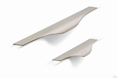 Noma 0254 128 Möbelhandtag i aluminium med silverfärgad borstad kant