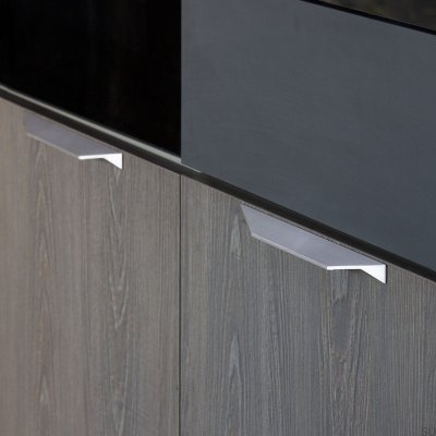 Cutt 480/1376 längsgående möbelhandtag, aluminium, silver