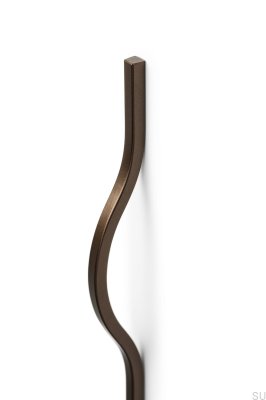 Avlångt möbelhandtag Brave 992 Aluminium Metallic Brown (asymmetrisk)