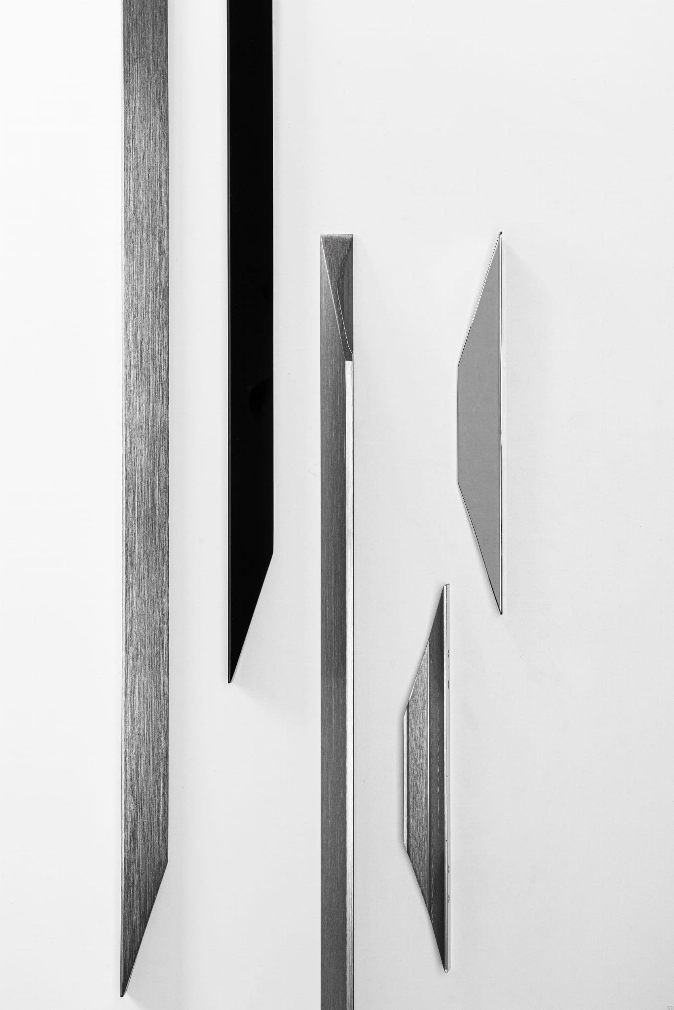 0322200L01--Uchwyt-meblowy-podłużny-Cutt-96-128-Aluminiowy-Chrom-Polerowany-Viefe-Skandynawskie-Uchwyty_6