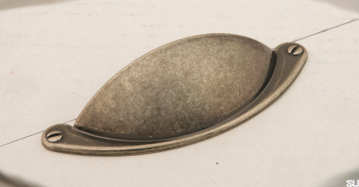 Skalmöbelhandtag 1761 64 Antik Silver