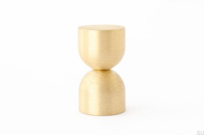 Kokeshi 1832 möbelknopp, borstad mässing, olackerad