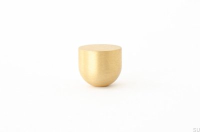 Kokeshi 1816 möbelknopp, borstad mässing, olackerad