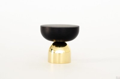Kokeshi Mix 3032 möbelknopp Polerad mässing omålad med svart aluminium