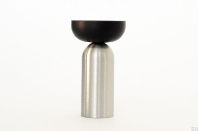 Kokeshi Mix 3052 Vägghängare i borstat stål med svart aluminium