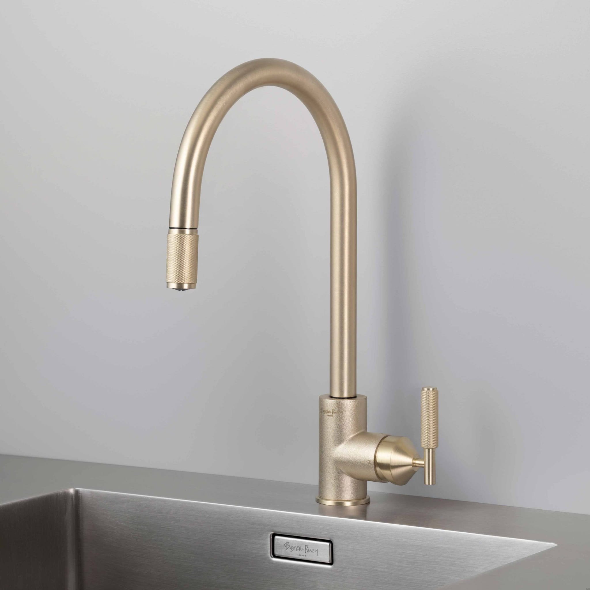 BP_Tap_Cross_Pullout_Brass_Web_Square_01-A_v2-scaled.jpg