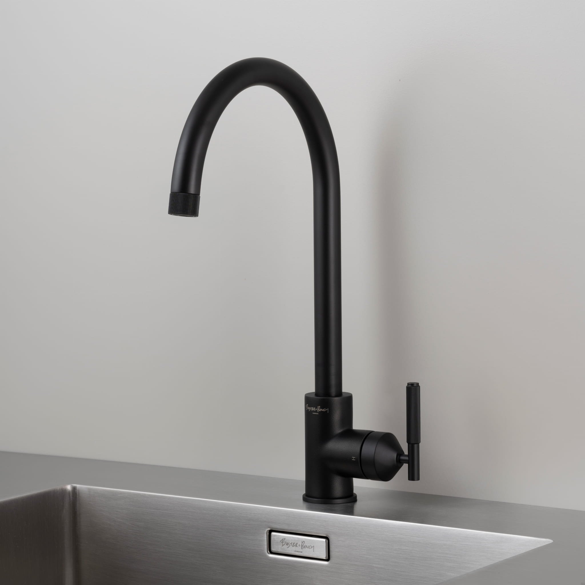 BP_Tap_Linear_ROW_Black_Web_Square_01.jpg