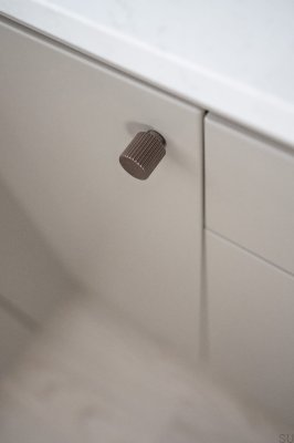 Helix Stripe Aluminium Mörkbrun möbelknopp