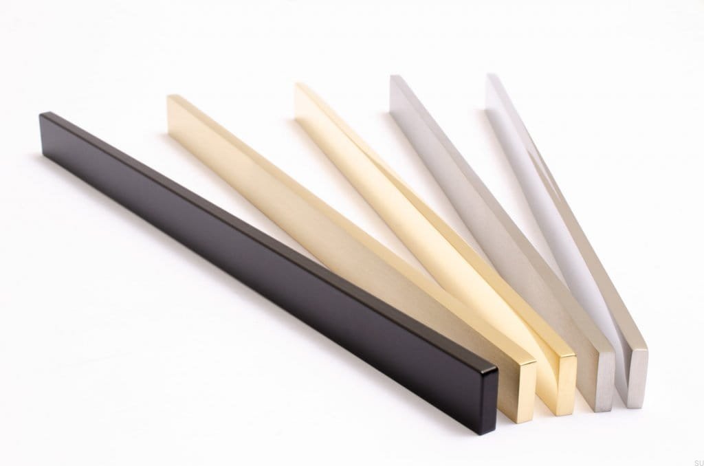 Zdjęcie produktowe uchwytów z serii Clean Cut 300 z kolorystyką