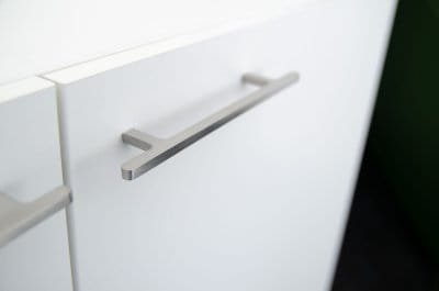 HA80RB--Uchwyt-Meblowy-Podłużny-Flat-Line-128-Stalowy-Szczotkowany-BB-Sweden-Skandynawskie-UChwyty_2
