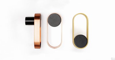 Orbit 45 Vägghängare i svart och borstat guld