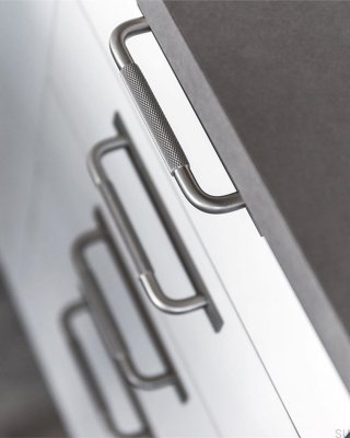 Helix 160 aluminium silver avlångt möbelhandtag med bricka
