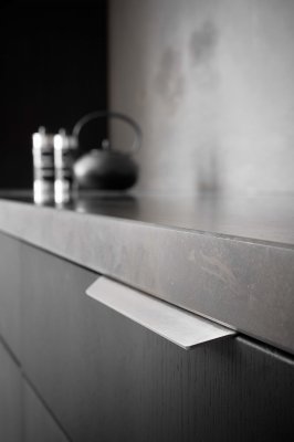 Blaze 2 kant möbelhandtag 2x80 Aluminium Silver