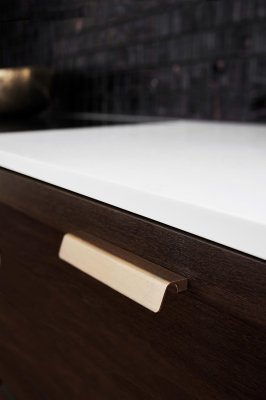 Fringe 160 längsgående möbelhandtag, borstad aluminium och guld