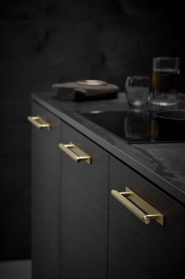 Manor Back 192 metall guld långsträckt möbelhandtag