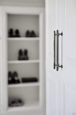 Villa 192 Metall avlångt Möbelhandtag Svart Nickelpläterad
