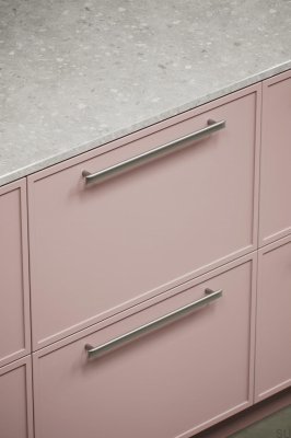 Flow 320 metall silver långsträckt möbelhandtag