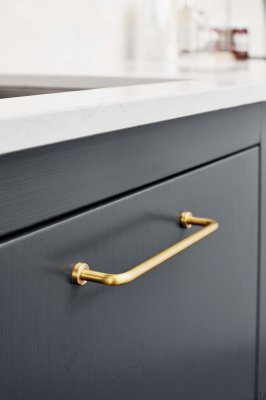 Lounge 160 långt möbelhandtag Mässing Guld Polerad