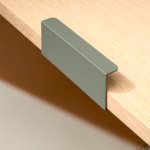 401088-11--Uchwyt-meblowy-krawędziowy-Hide-120-Metalowy-Zielony-Toniton-Skandynawskie-Uchwyty_1