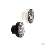 E_26-BI-E--Gałka-meblowa-Faces-Black&White-40-Drewniana-Dębowa-Emaliowana-Biała-(wzór E)-Dot-Manufacture-Skandynawskie-Uchwyty_2