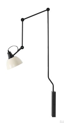 Aida vägglampa i blank metall, krämfärgad