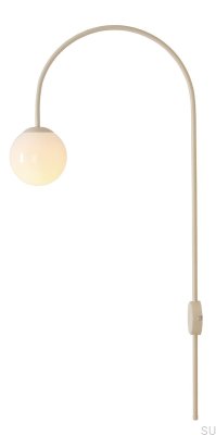 Una metallkräm vägglampa