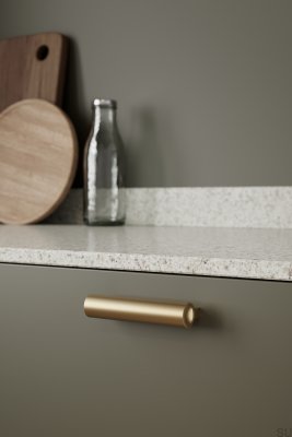 Lucente 64 avlångt möbelhandtag, aluminium, matt guld