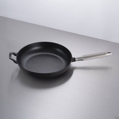 Staub 28 cm svart stekpanna i stål med silverfärgat räfflat handtag